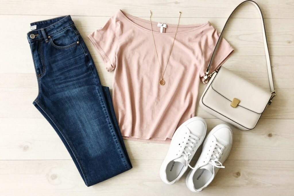 casual date outfit with jeans and stylish top for coffee date casual date outfit with jeans and stylish top for coffee date