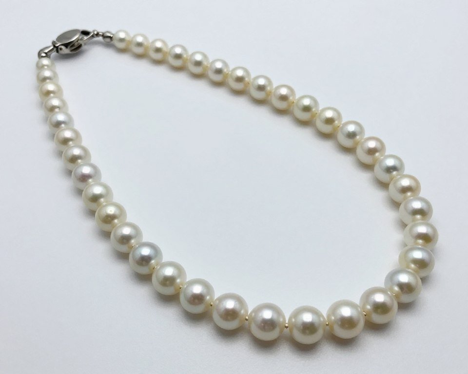 freshwater pearl necklace bridal jewelry on white background freshwater pearl necklace bridal jewelry on white background